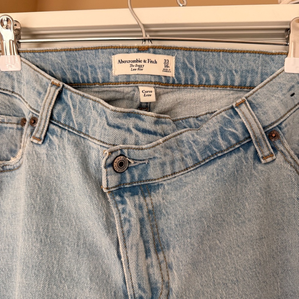 Abercrombie & Fitch The Baggy Low-Rise